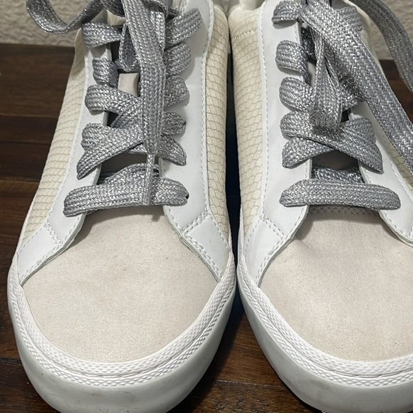 A New Day cream beige Metallic silver fashion sneakers size 8.5 - Picture 11 of 12